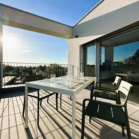Top-floor Panorama Sunset Apartment Piest'any