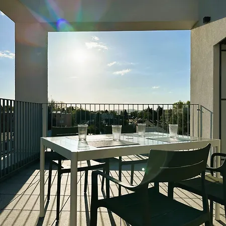 Top-floor Panorama Sunset Apartment Piest'any